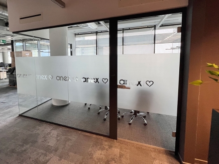 foliamrozonka_salakonferencyjna